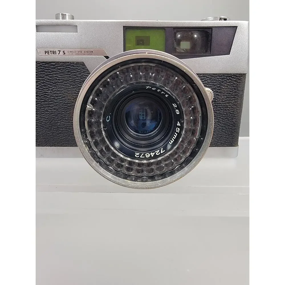 Petri 7 S Circle Eye System Rangefinder 35mm Film Camera & 45mm 1.8 Lenses